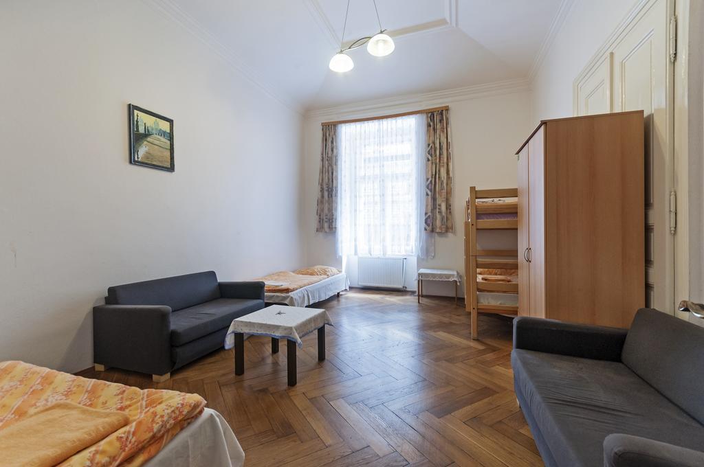 Gallery Hostel - Prague — Photos 3